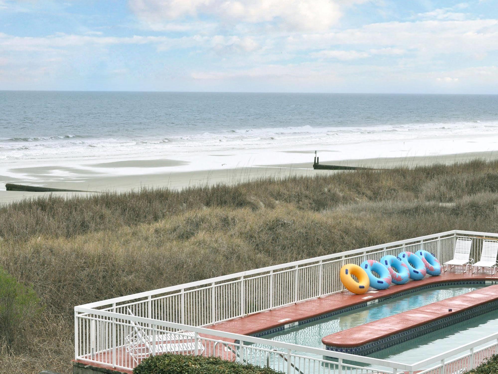 Castaway Beach Inn & Swim Up Bar North Myrtle Beach Dış mekan fotoğraf